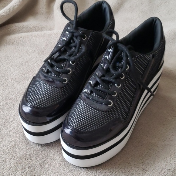 YRU Krazii black holographic platform sneakers - Picture 2 of 6